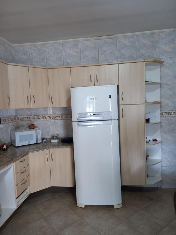 Casa à venda com 4 quartos, 400m² - Foto 1