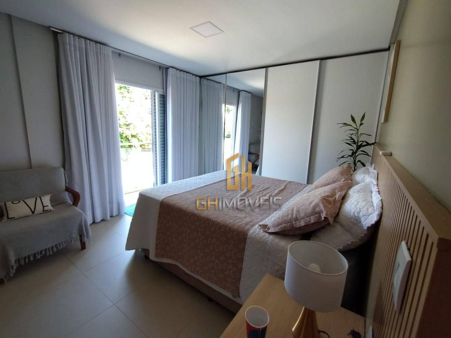 Sobrado à venda com 3 quartos, 124m² - Foto 1