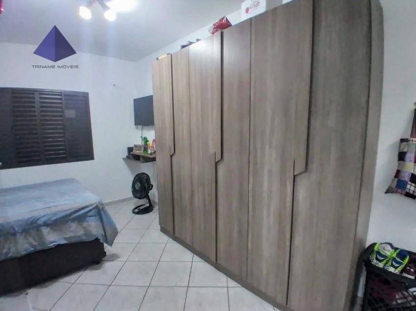 Casa à venda com 3 quartos, 380m² - Foto 8