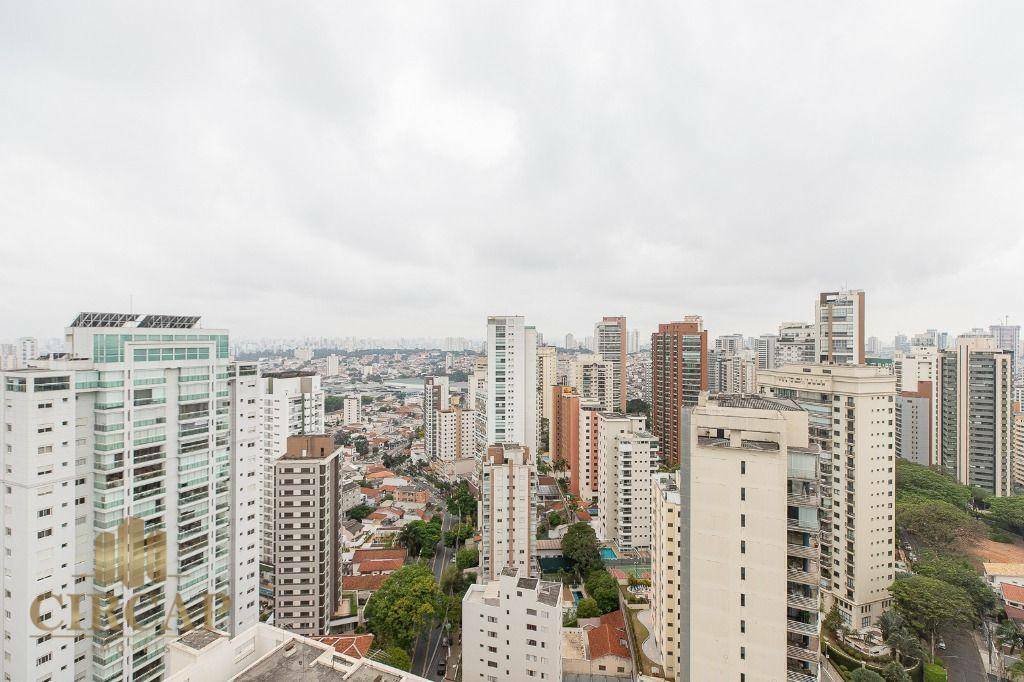 Apartamento à venda com 3 quartos, 216m² - Foto 2