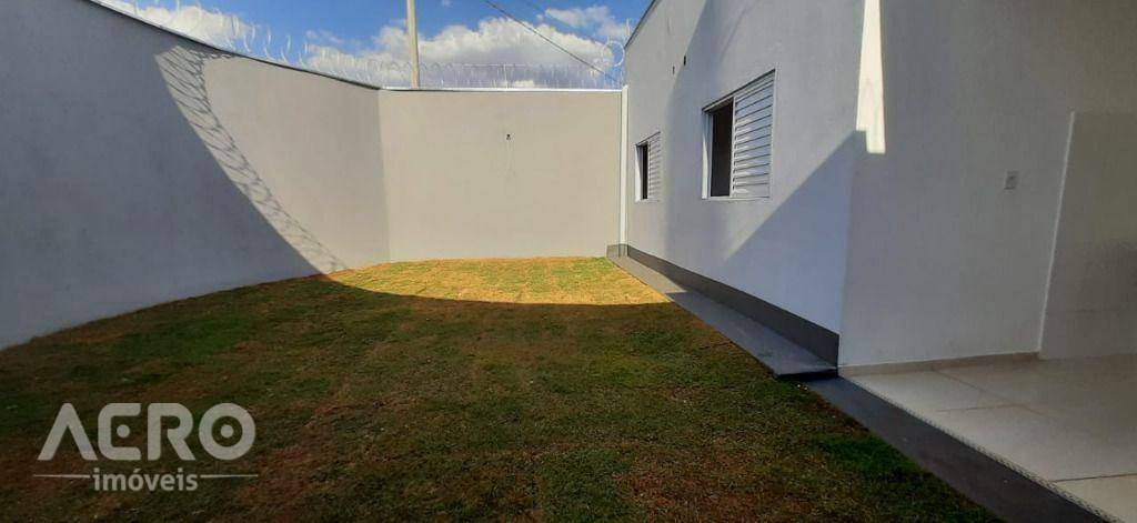 Casa à venda com 3 quartos, 78m² - Foto 13