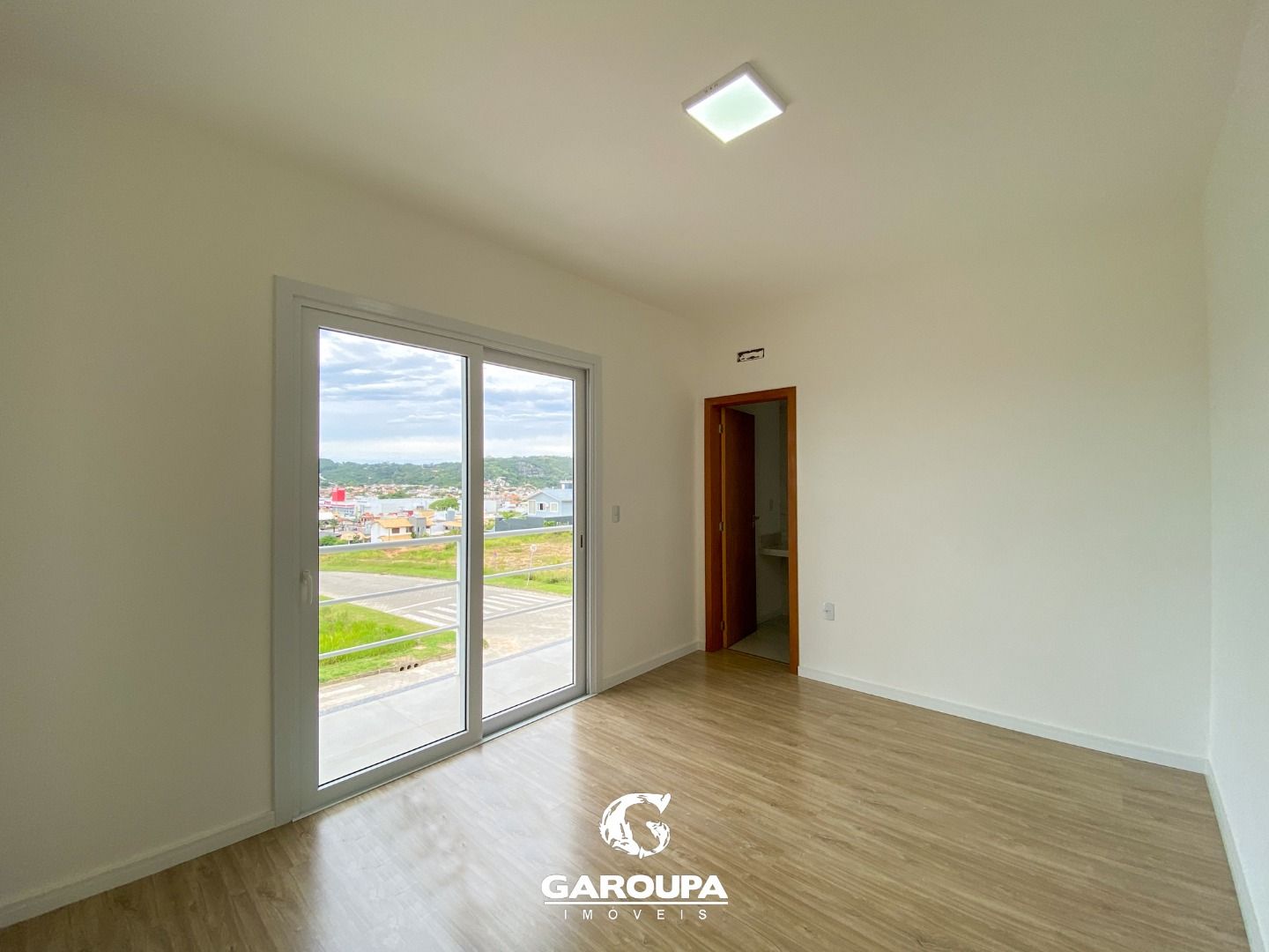 Casa à venda com 3 quartos, 113m² - Foto 11