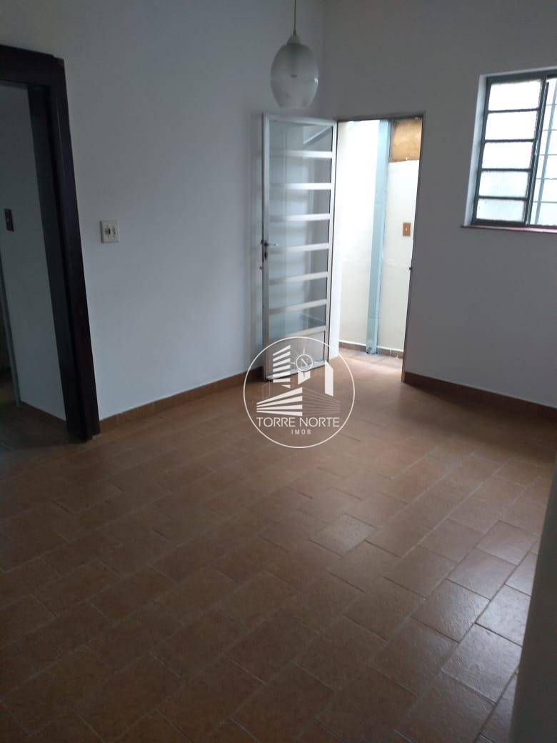 Casa à venda com 3 quartos, 190m² - Foto 4