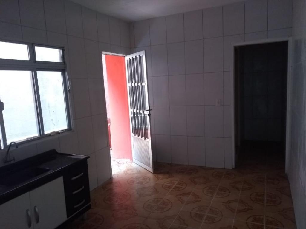 Sobrado à venda com 2 quartos, 250m² - Foto 4