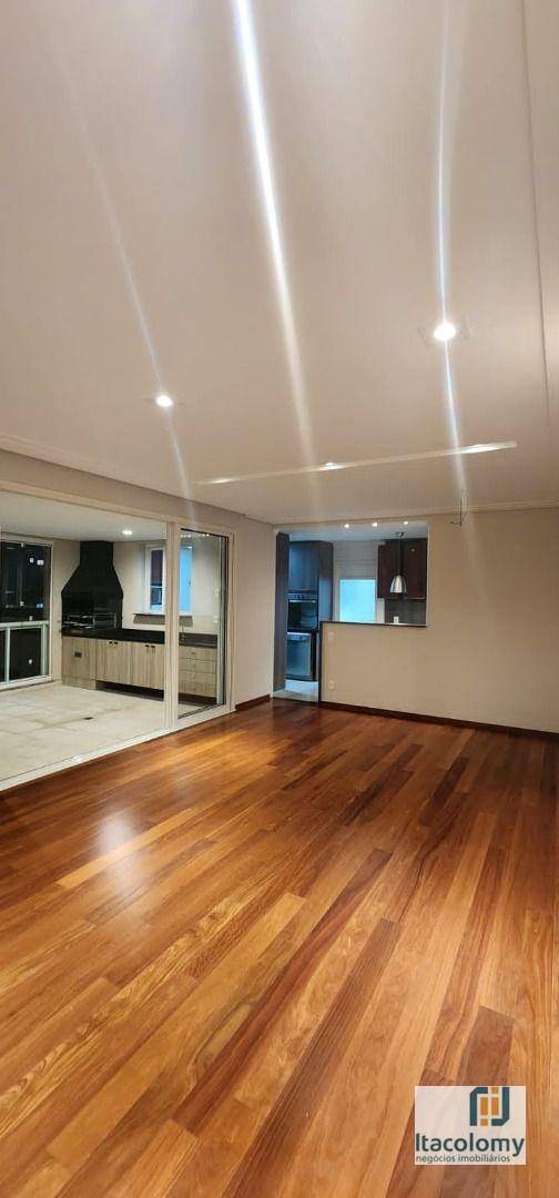 Apartamento à venda com 4 quartos, 156m² - Foto 6