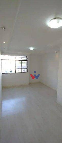 Apartamento à venda com 3 quartos, 48m² - Foto 2