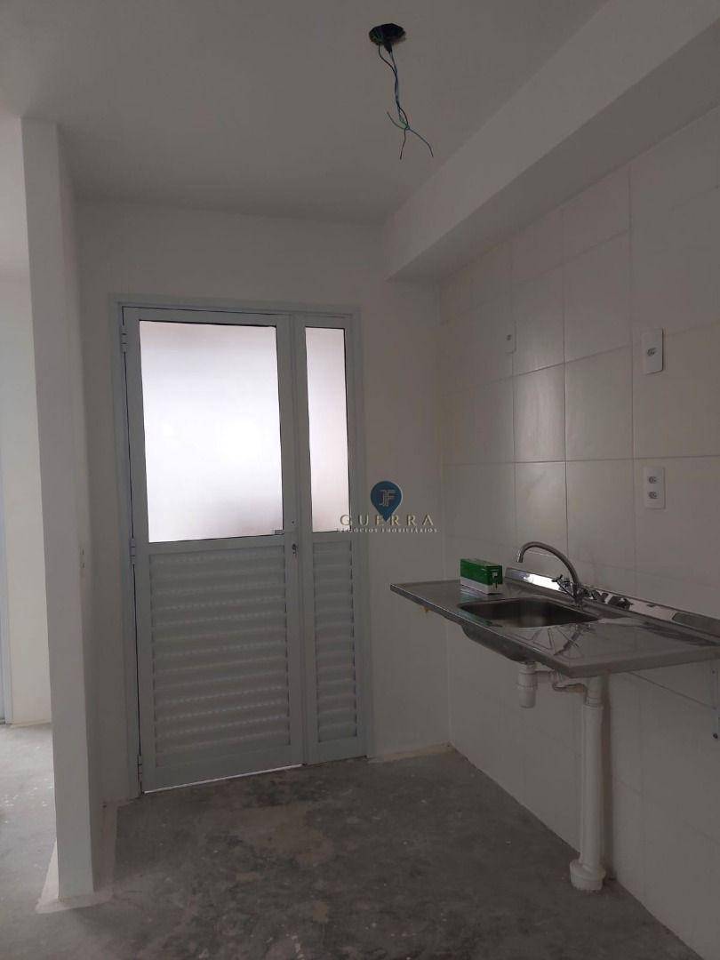 Apartamento à venda com 2 quartos, 41m² - Foto 18