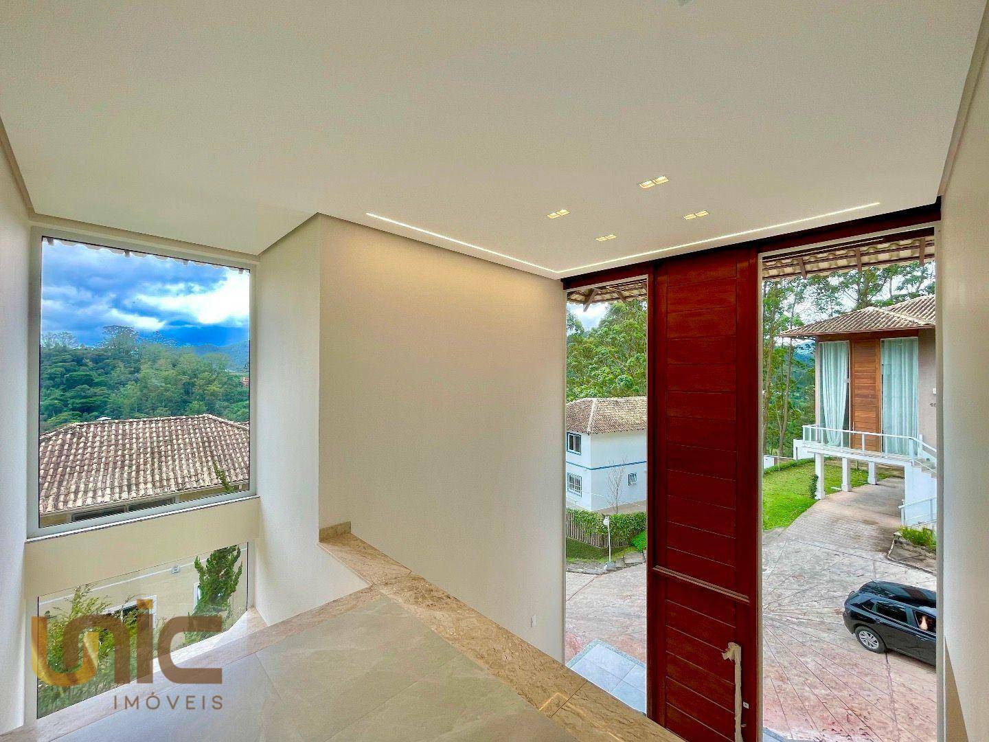 Casa de Condomínio à venda com 3 quartos, 226m² - Foto 17