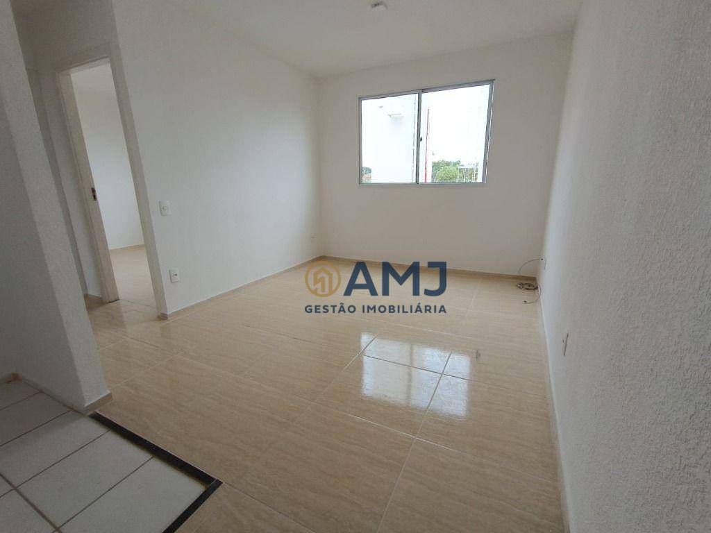 Apartamento à venda com 2 quartos, 42m² - Foto 2