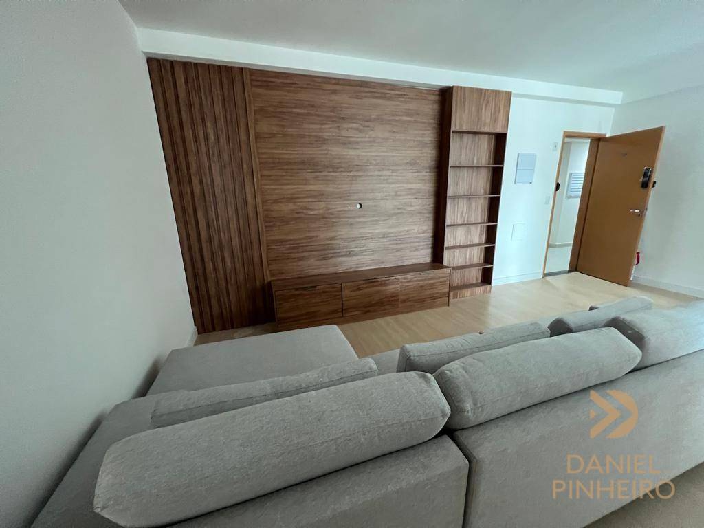 Apartamento à venda com 3 quartos, 117m² - Foto 8