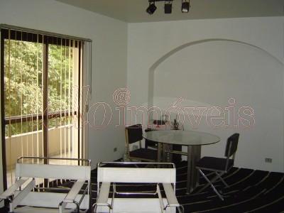 Apartamento para alugar com 4 quartos, 140m² - Foto 2