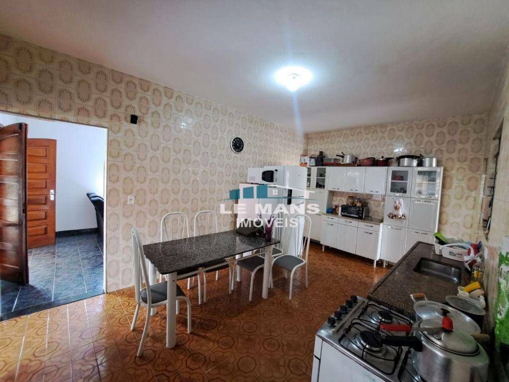 Casa à venda com 5 quartos, 160m² - Foto 8