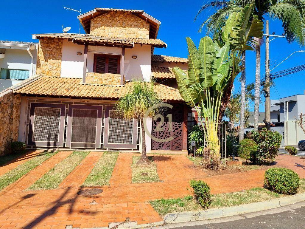 Casa à venda e aluguel com 3 quartos, 286m² - Foto 2