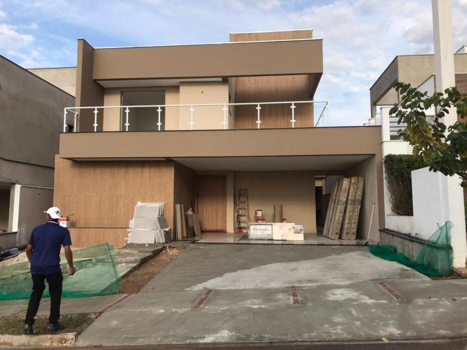 Casa de Condomínio à venda com 3 quartos, 251m² - Foto 1