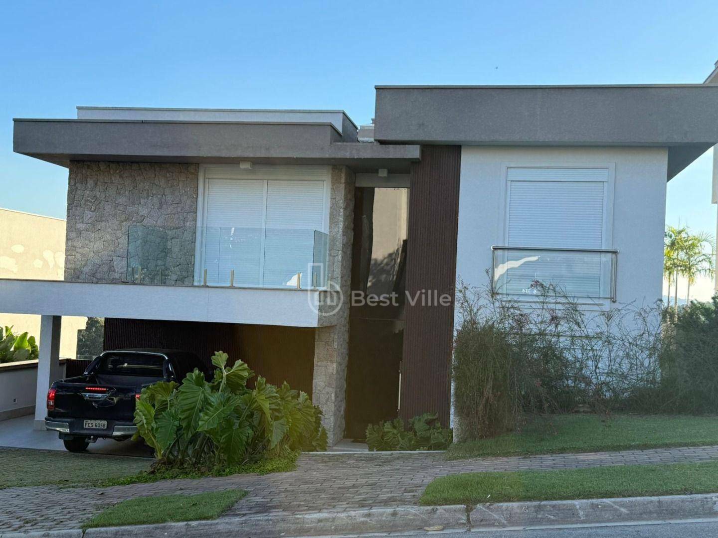 Casa de Condomínio para alugar com 4 quartos, 600m² - Foto 5