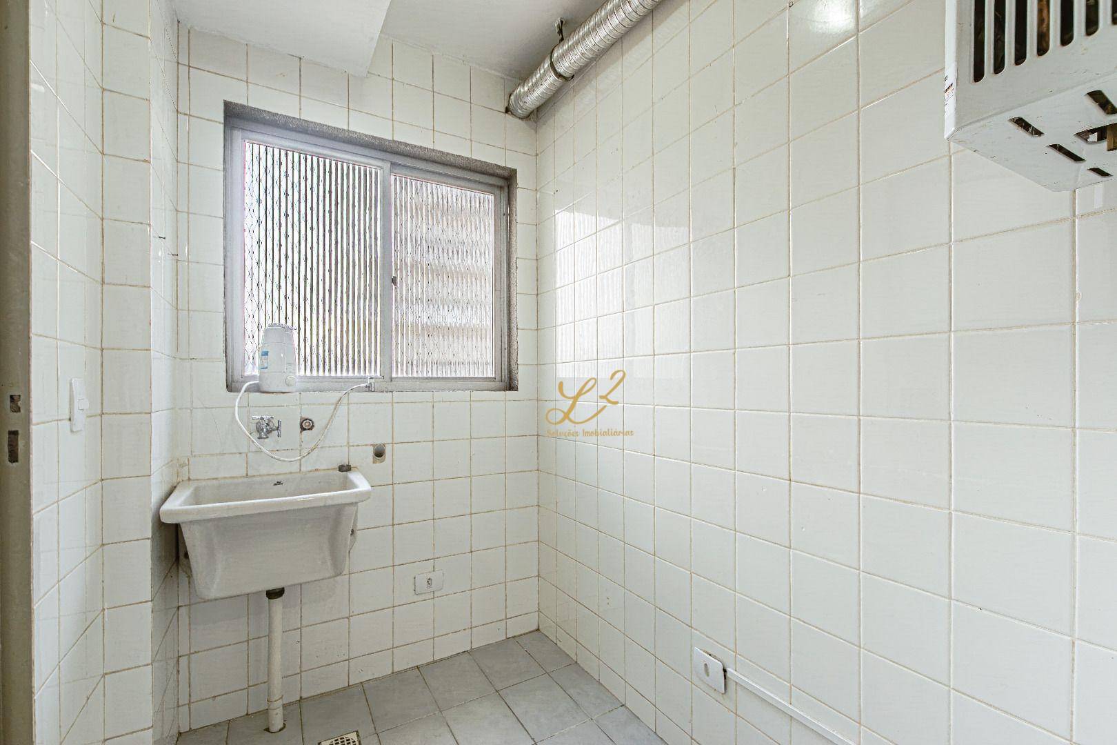 Apartamento para alugar com 3 quartos, 85m² - Foto 12