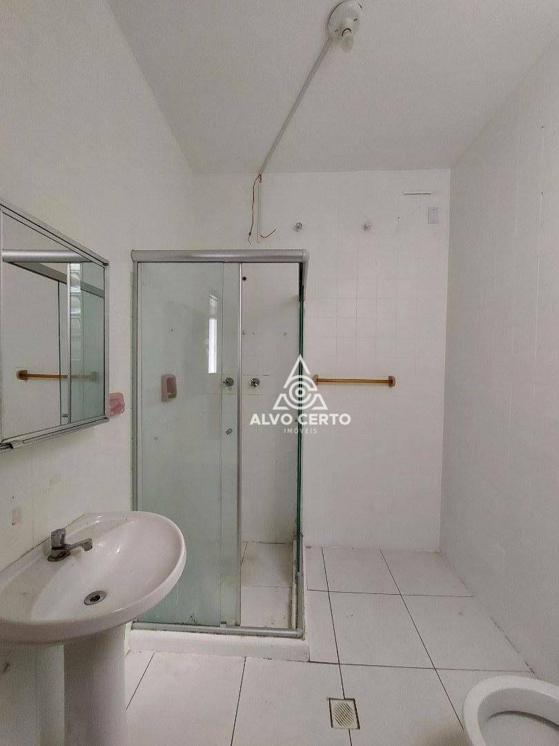 Apartamento à venda com 3 quartos, 94m² - Foto 8