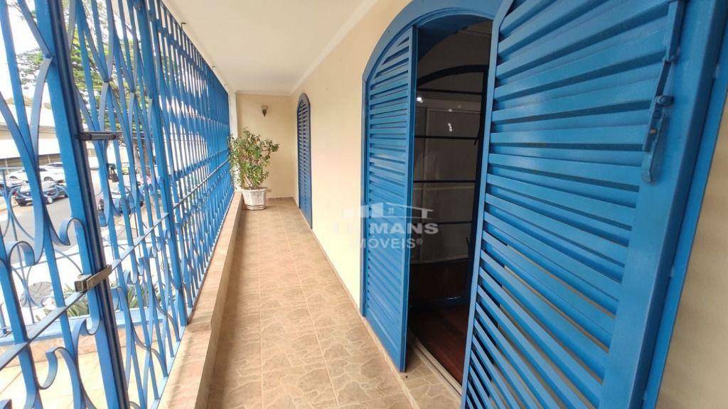 Casa à venda com 4 quartos, 331m² - Foto 33