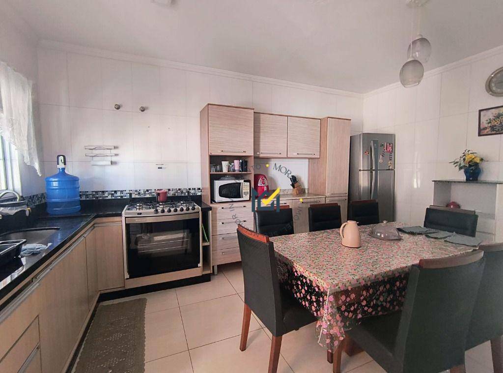 Casa à venda com 3 quartos, 132m² - Foto 2