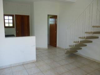 Casa à venda com 1 quarto, 70m² - Foto 2