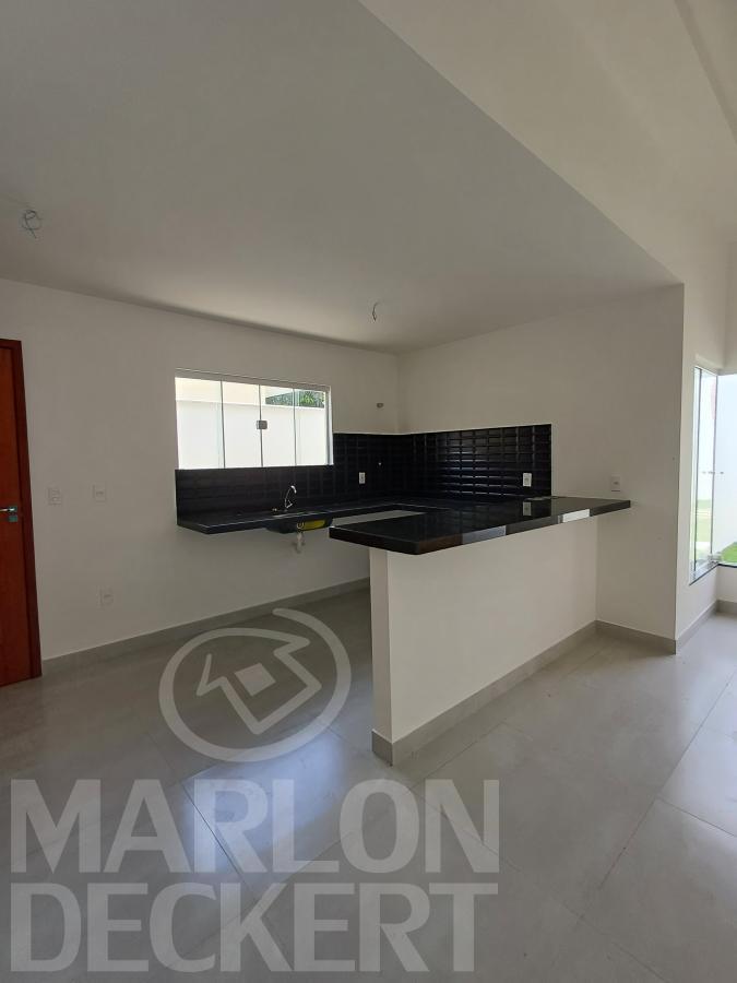 Casa à venda com 2 quartos, 68m² - Foto 9