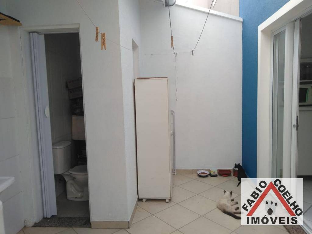 Sobrado à venda com 3 quartos, 210m² - Foto 17