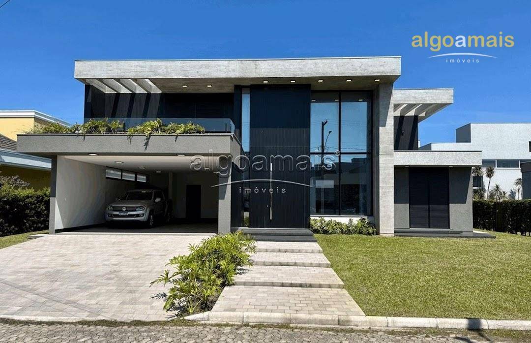 Casa de Condomínio à venda com 4 quartos, 368m² - Foto 2