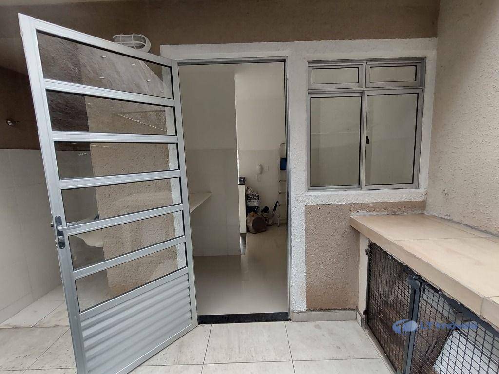 Casa à venda com 2 quartos, 101m² - Foto 2