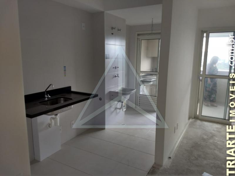 Apartamento à venda com 3 quartos, 77m² - Foto 1