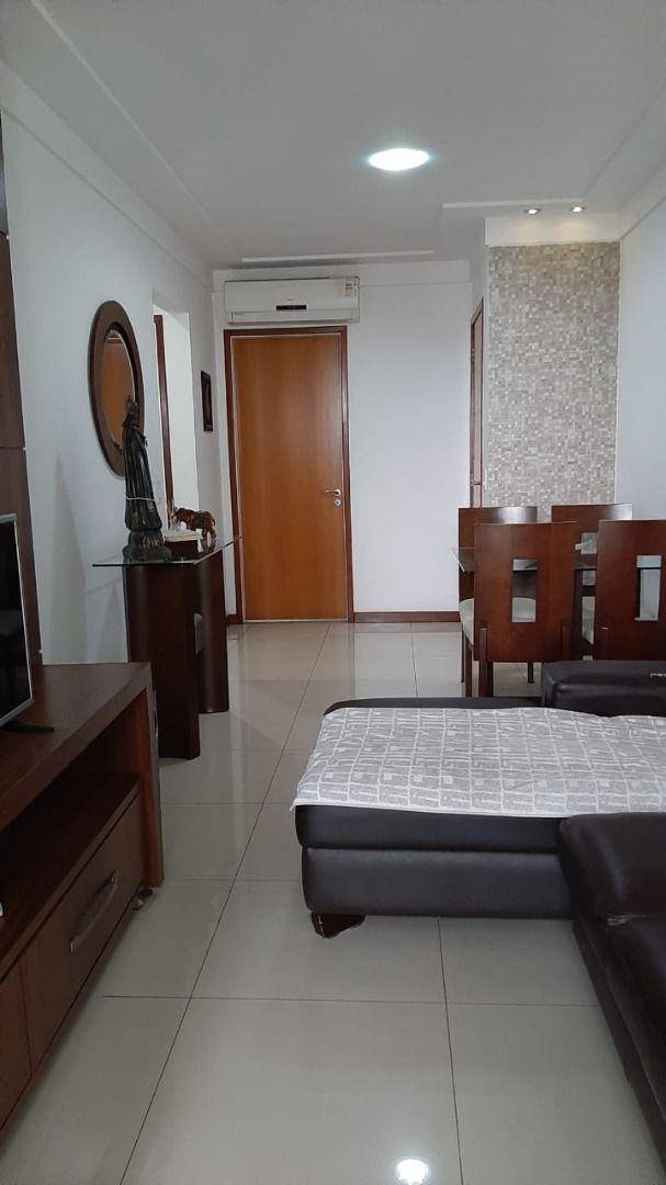 Apartamento à venda com 2 quartos, 80m² - Foto 2