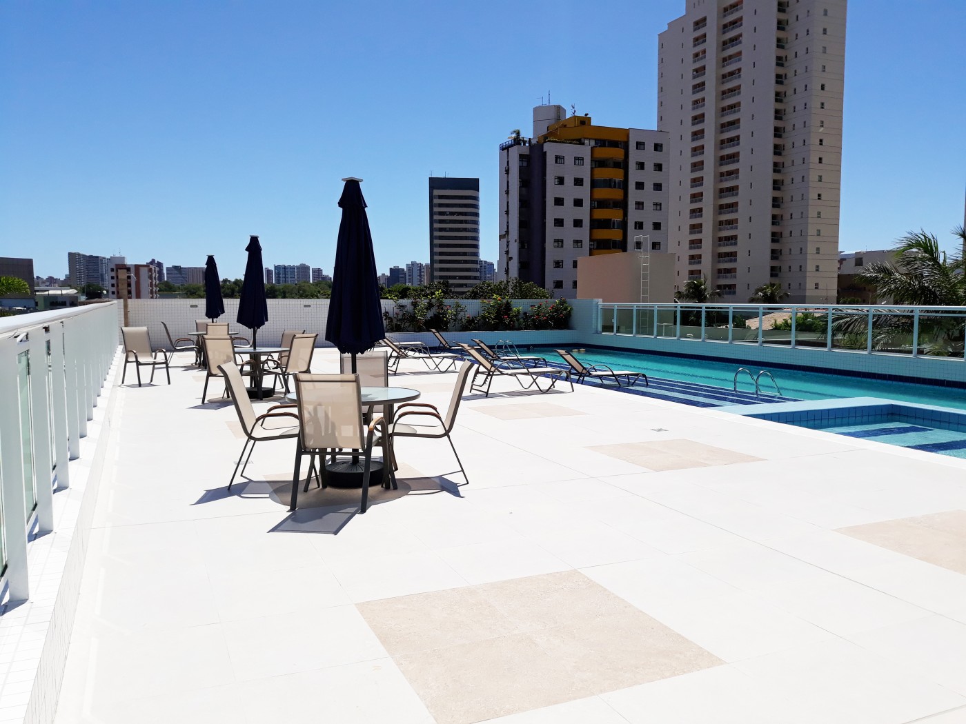 Apartamento à venda com 3 quartos, 78m² - Foto 1