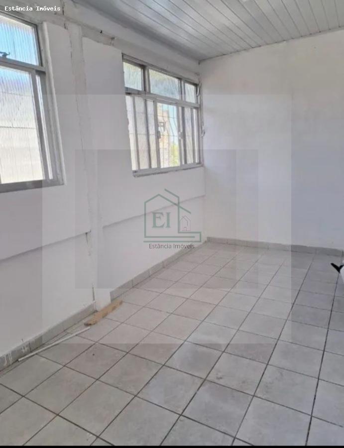 Casa à venda com 2 quartos, 200m² - Foto 4