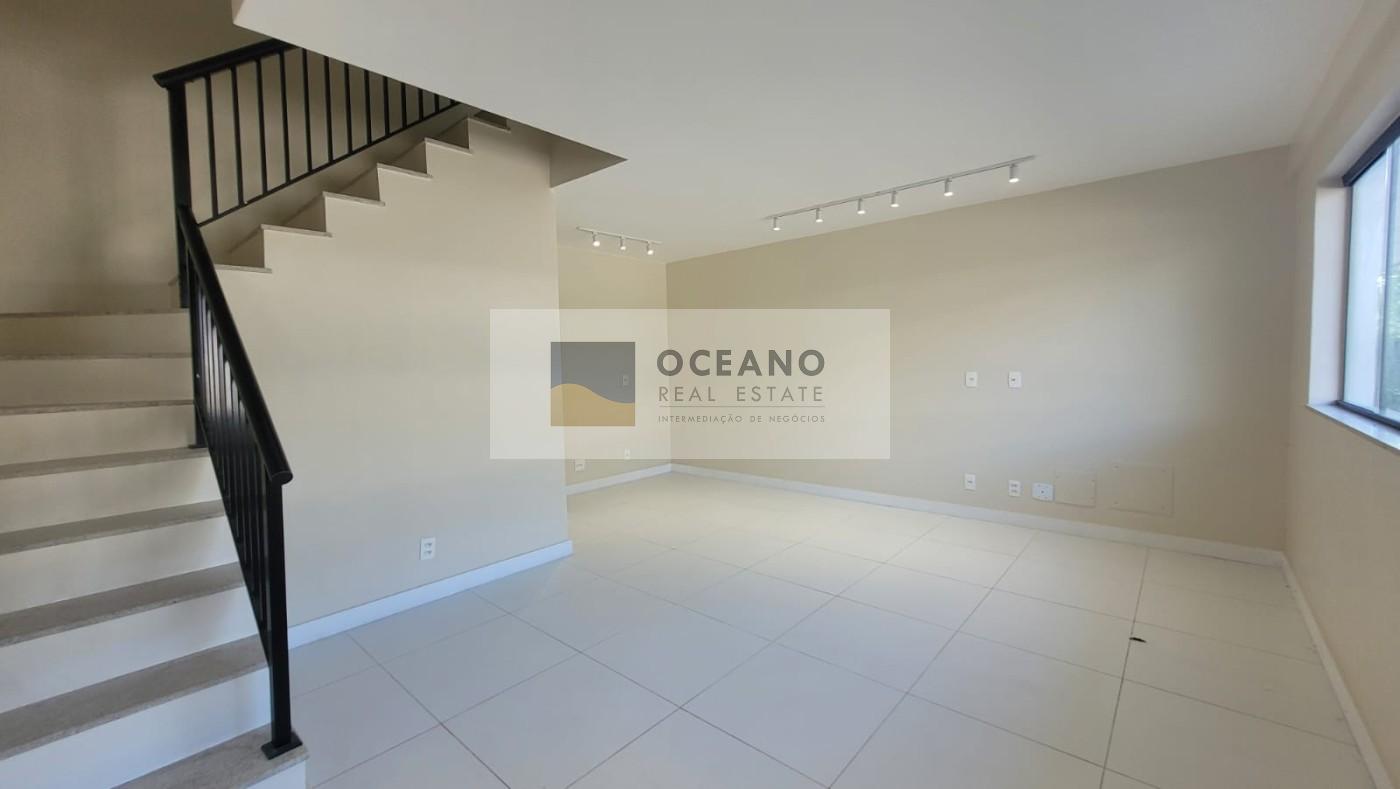 Casa de Condomínio à venda com 3 quartos, 150m² - Foto 2