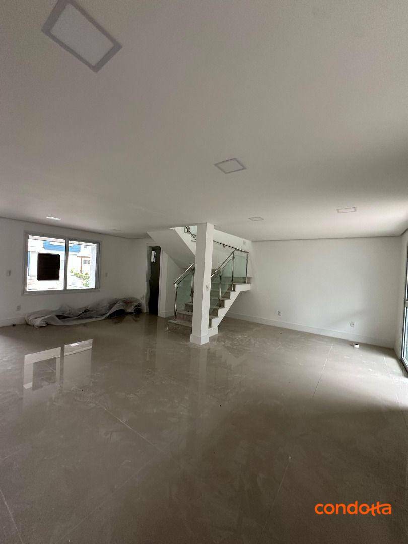 Sobrado para alugar com 3 quartos, 170m² - Foto 2