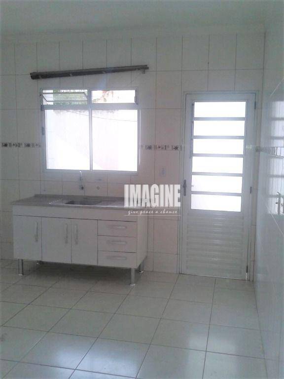 Sobrado para alugar com 2 quartos, 110m² - Foto 4