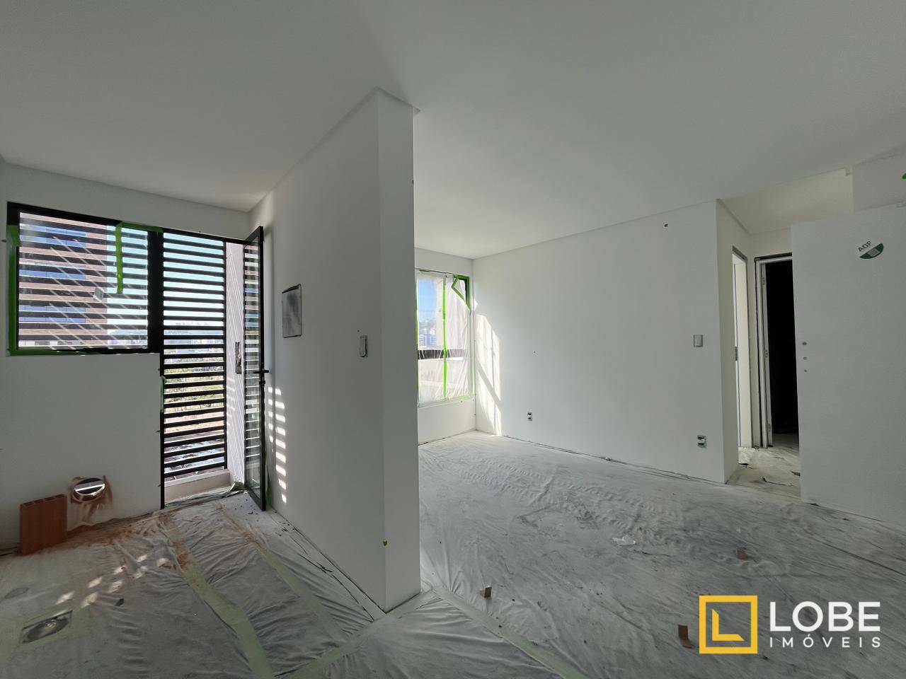 Apartamento à venda com 1 quarto, 37m² - Foto 4