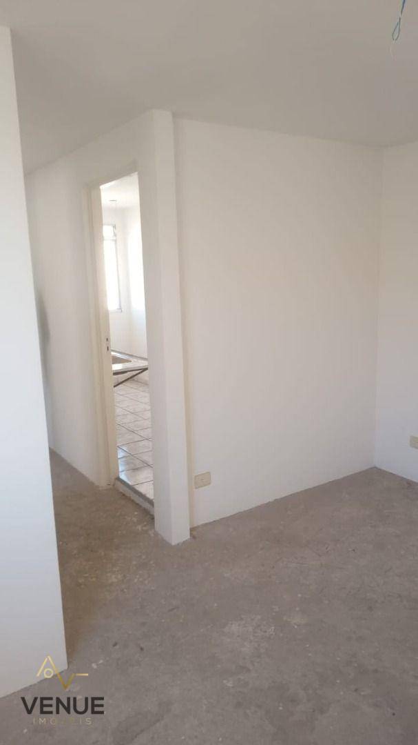 Apartamento à venda com 2 quartos, 40m² - Foto 19