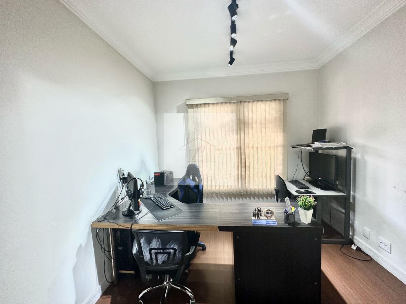 Casa à venda com 3 quartos, 300m² - Foto 13