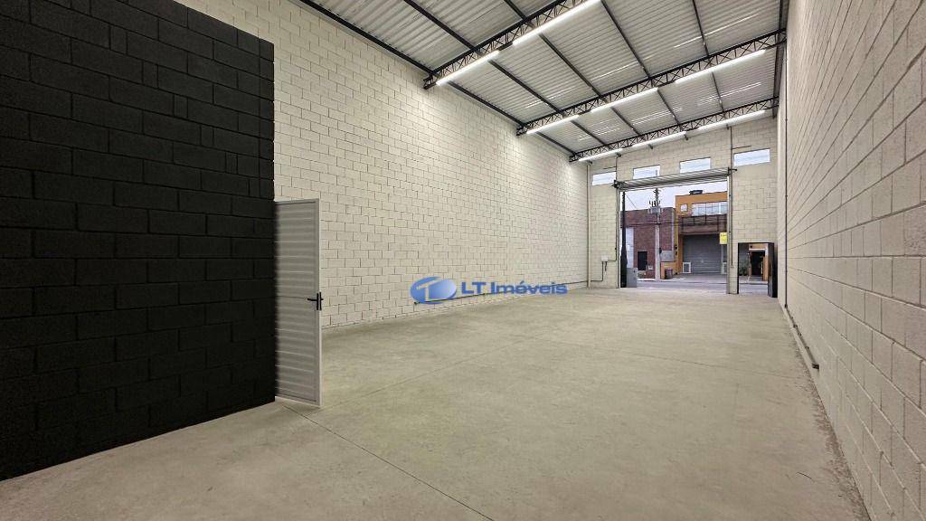 Depósito-Galpão-Armazém para alugar, 186m² - Foto 9