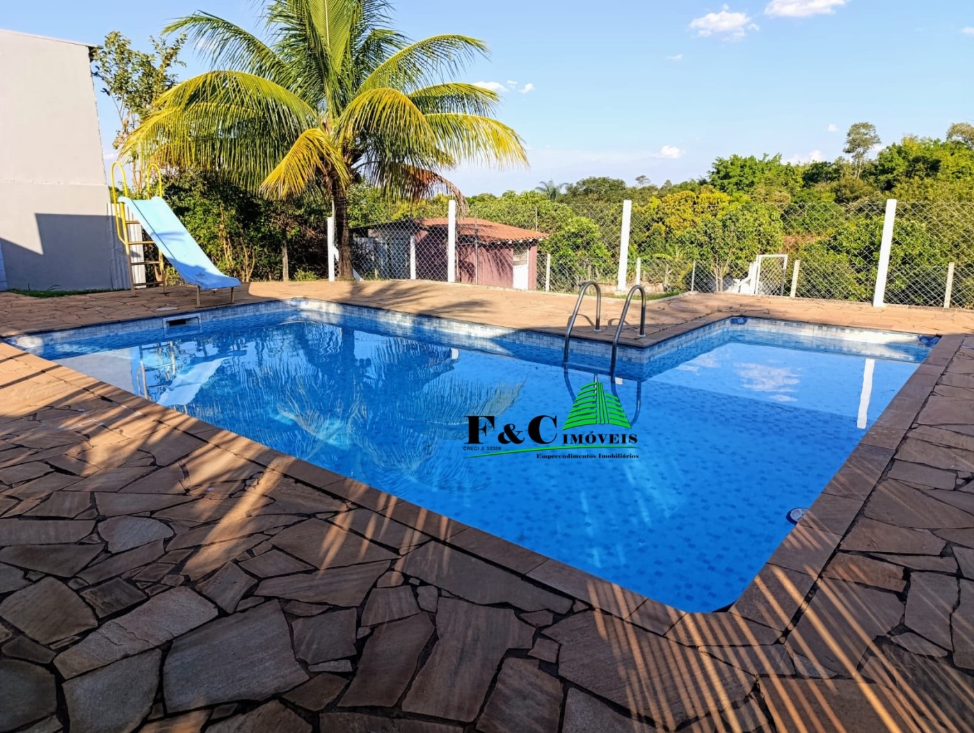 Chácara à venda com 4 quartos, 2000m² - Foto 2