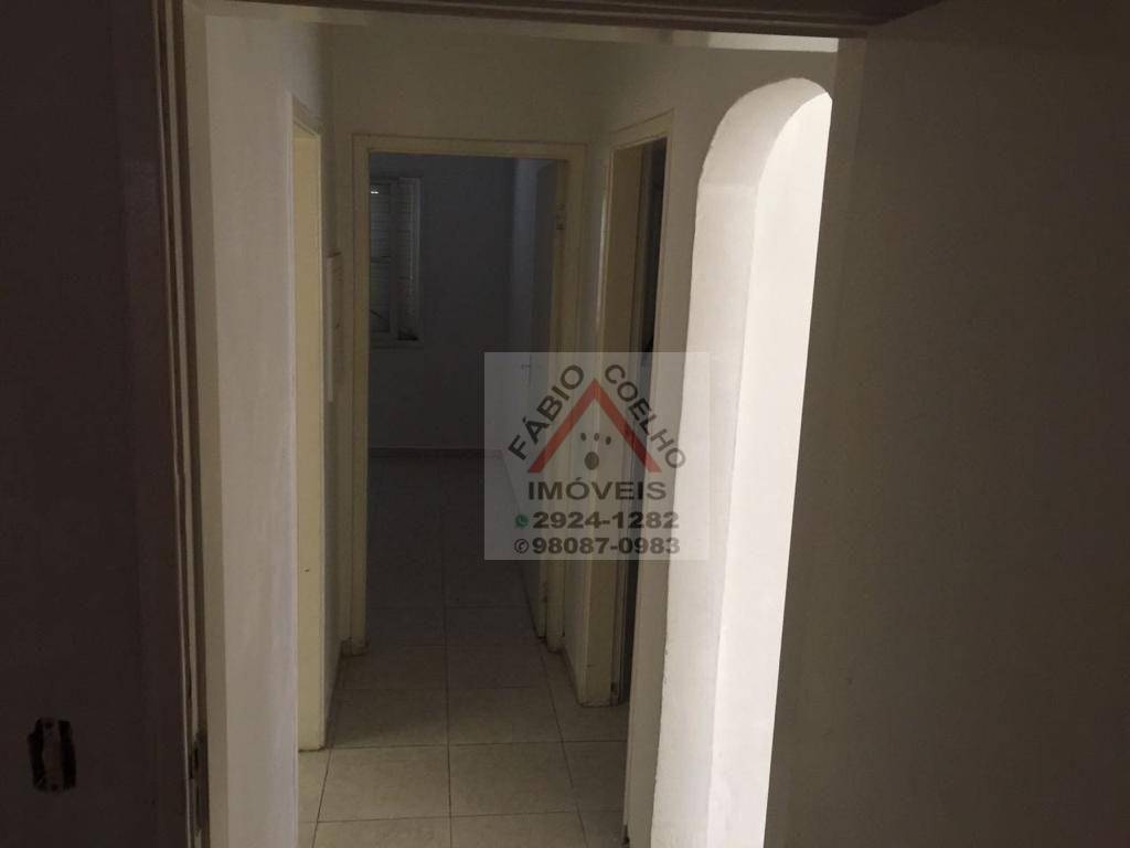 Casa à venda com 3 quartos, 180m² - Foto 11