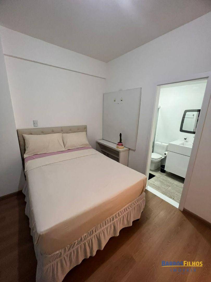 Apartamento à venda com 3 quartos, 140m² - Foto 4