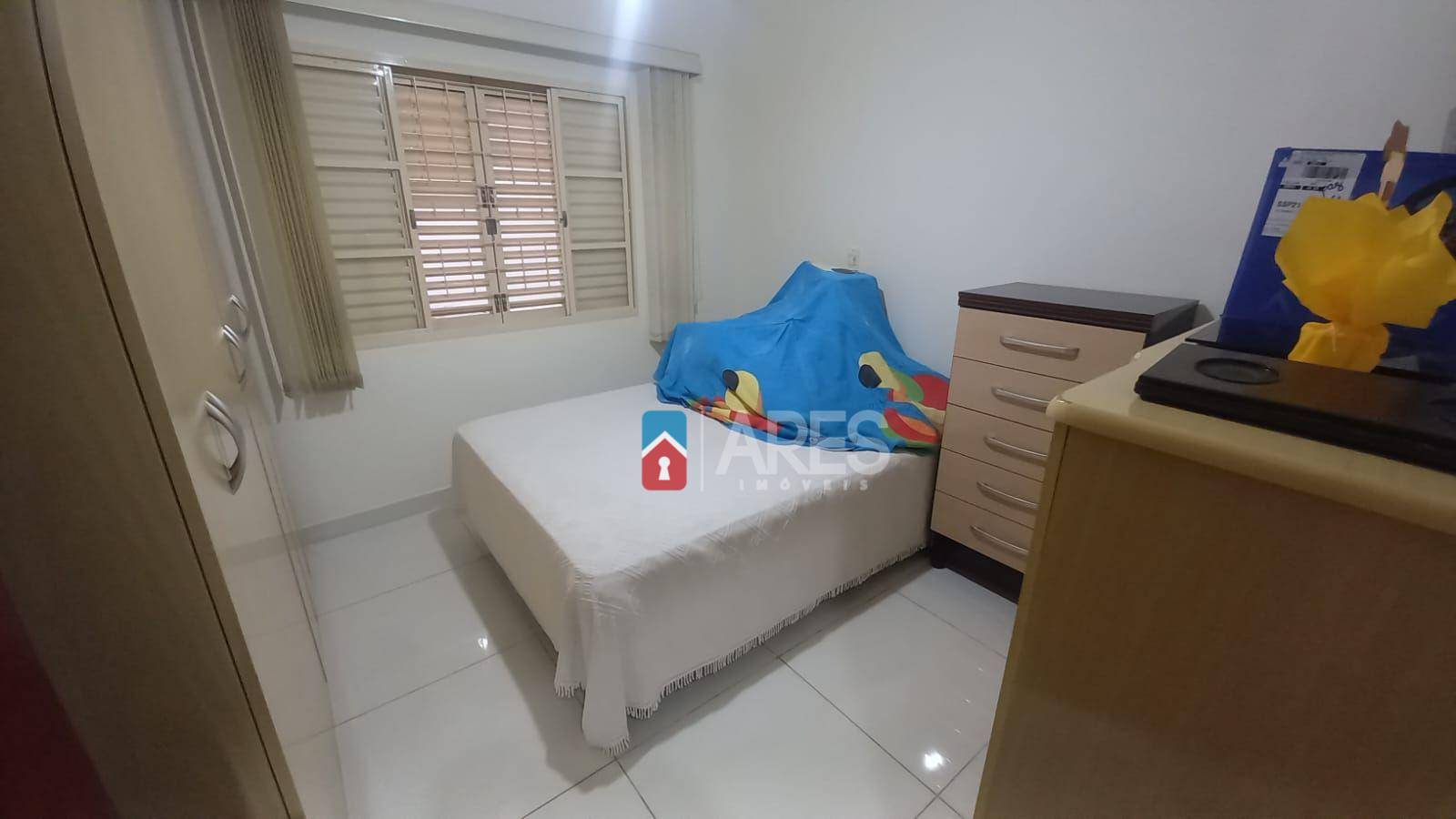 Casa à venda com 3 quartos, 179m² - Foto 13