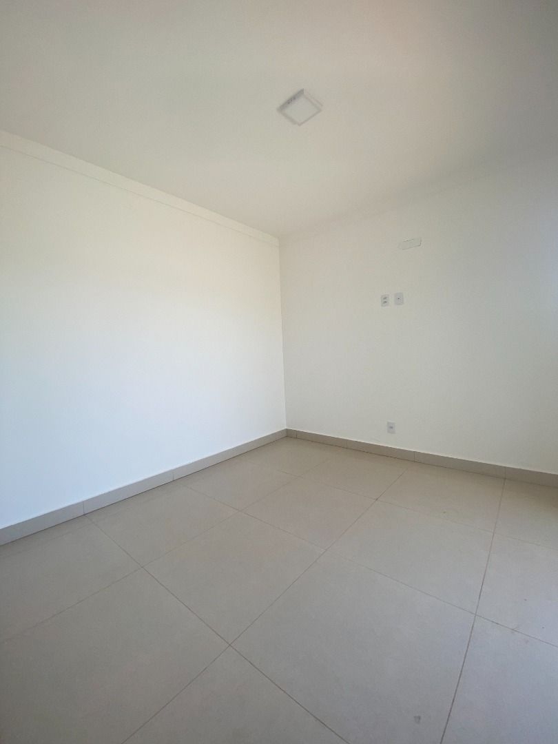 Casa à venda com 4 quartos, 280m² - Foto 15