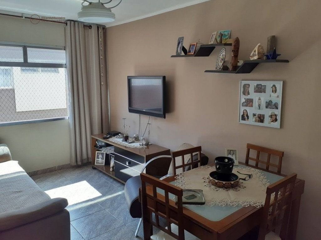 Apartamento à venda com 2 quartos, 62m² - Foto 2