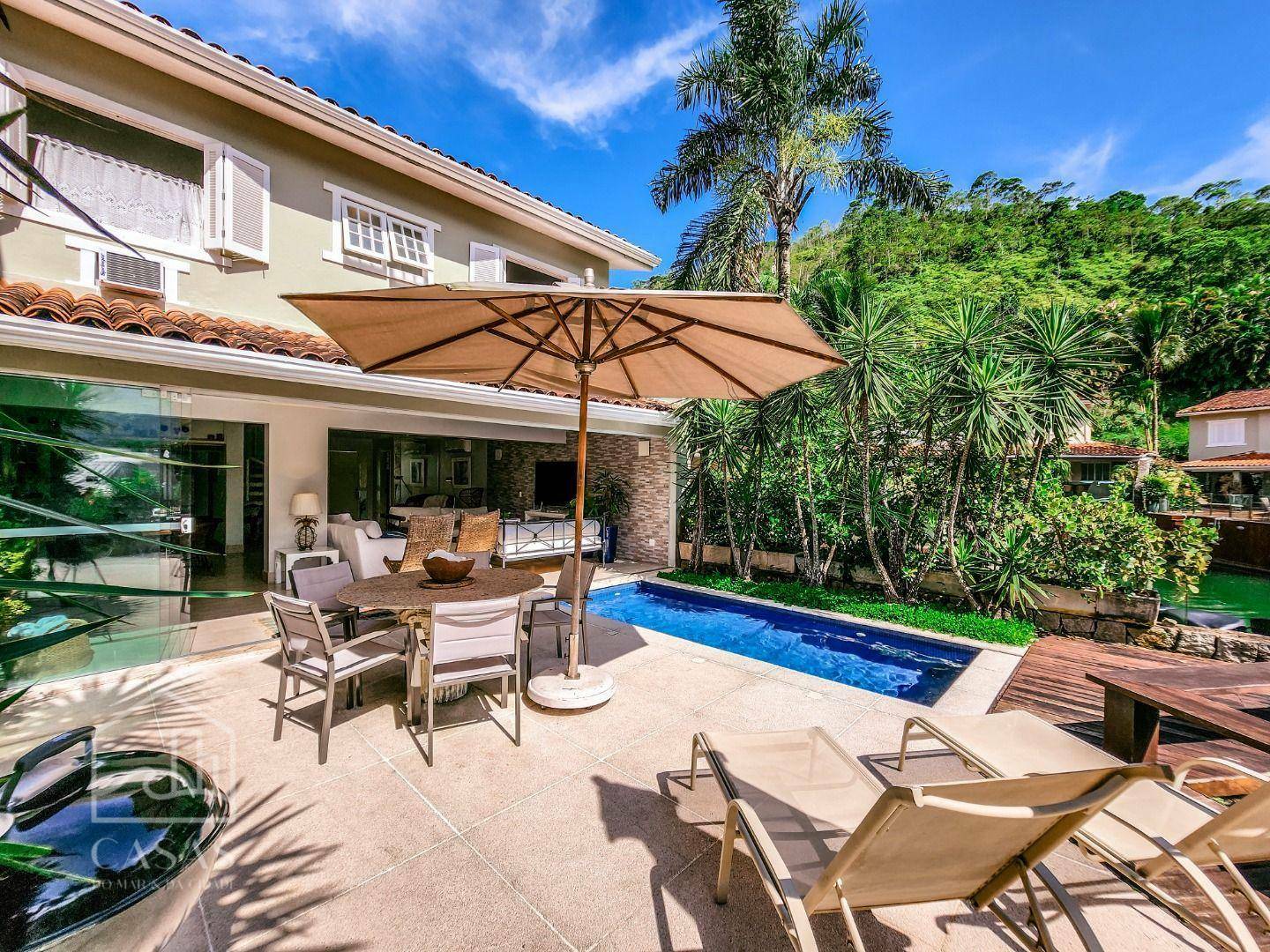 Casa de Condomínio à venda e temporada com 4 quartos, 250m² - Foto 14
