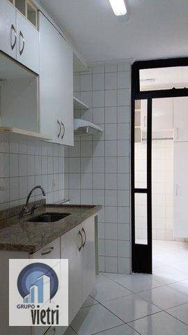 Apartamento à venda com 2 quartos, 64m² - Foto 12