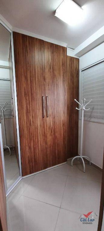 Apartamento para alugar com 2 quartos, 64m² - Foto 13