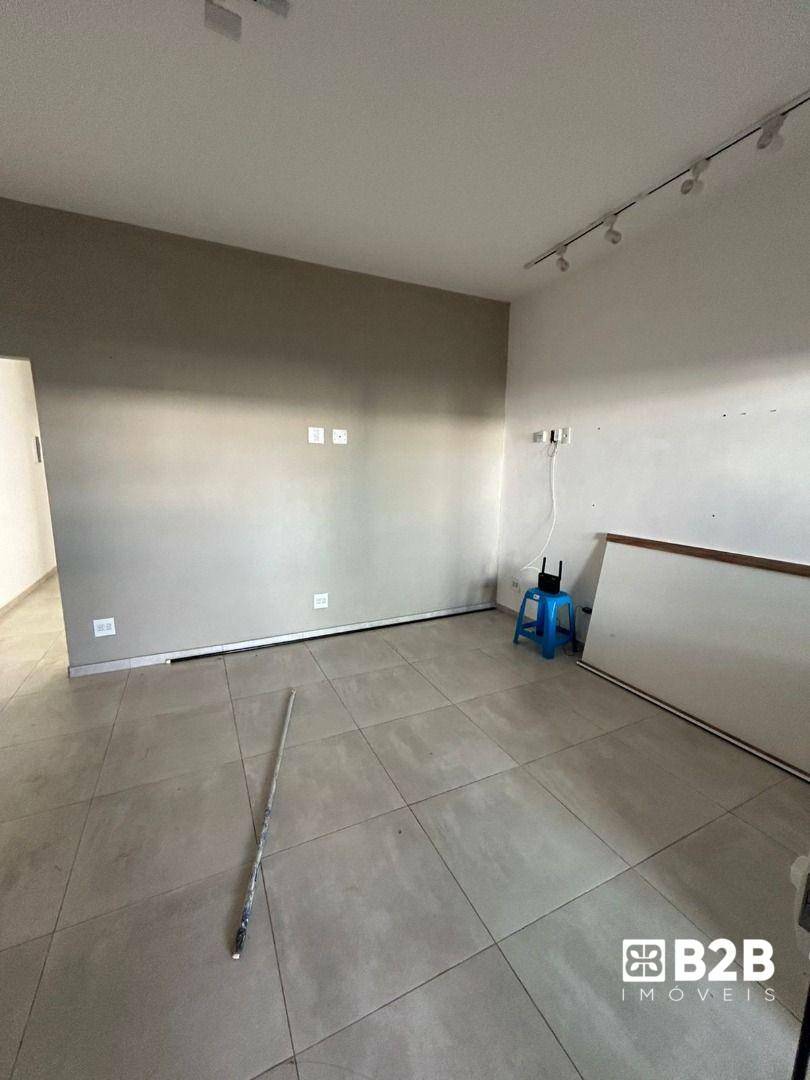Casa à venda com 1 quarto, 80m² - Foto 1