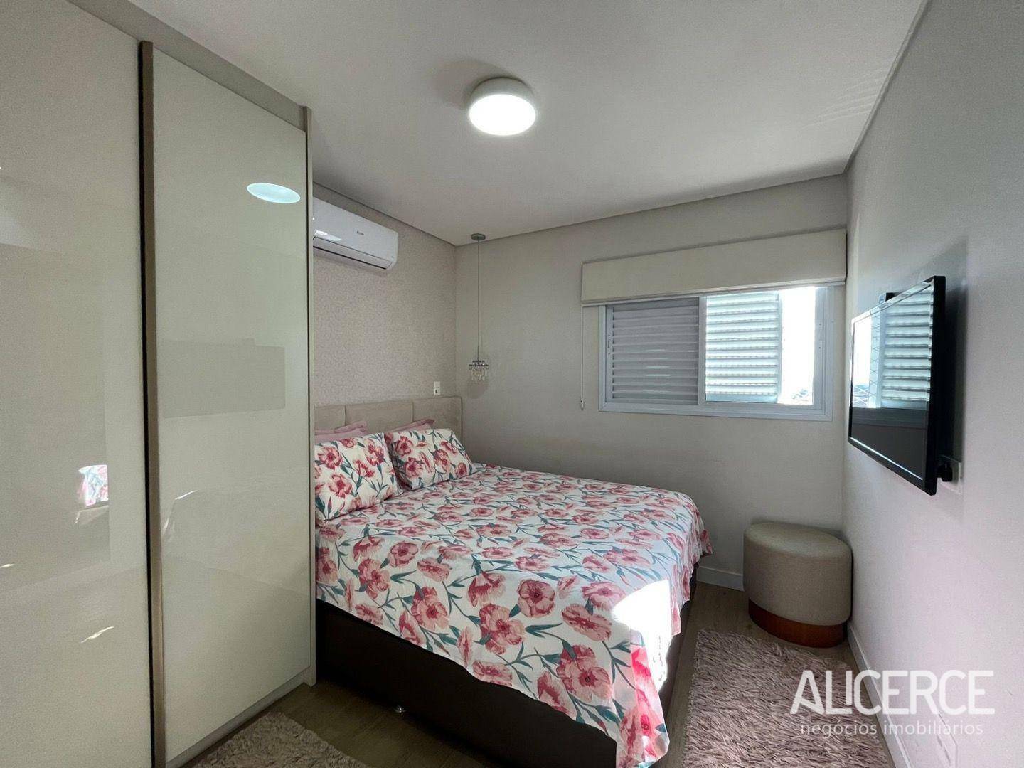 Apartamento à venda com 3 quartos, 119m² - Foto 9